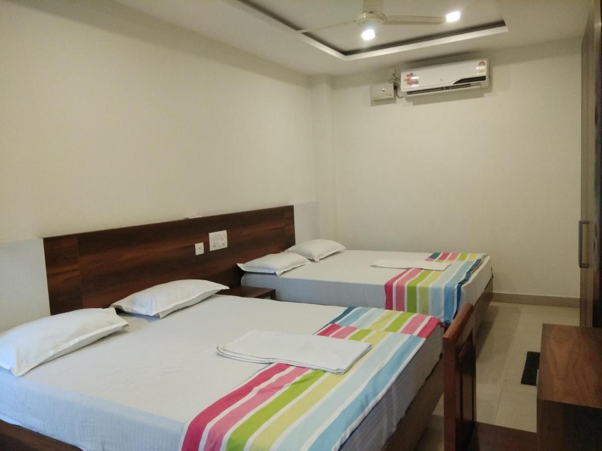 Tirur Tourist Home Exterior foto